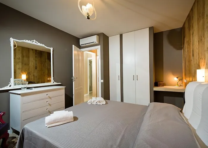 Via Nuova * Castellammare del Golfo